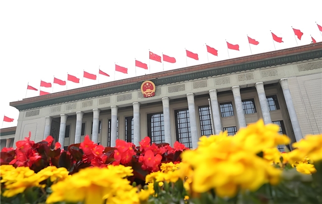 全国两会擘画新蓝图  实干践行新使命  ——两大全国表彰大会护航安全与公益事业发展